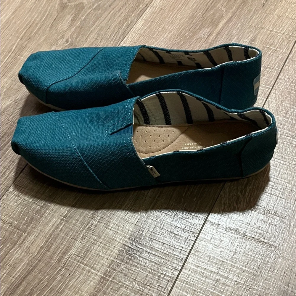 Toms Teal Canvas Flats Size 7